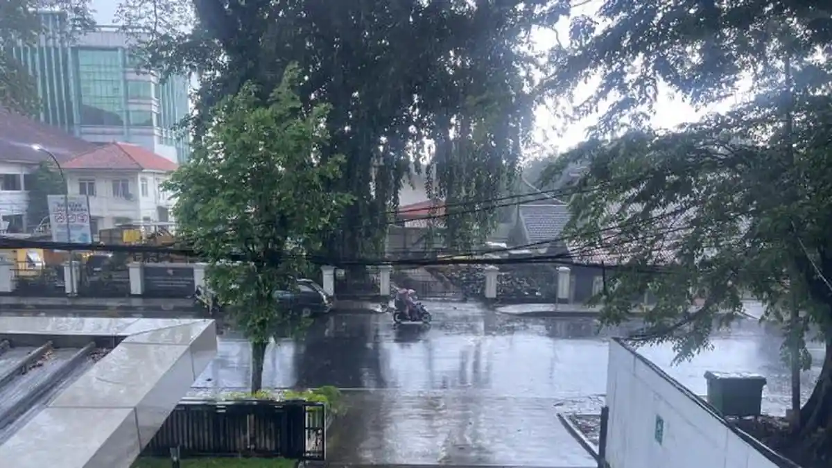 Cuaca Kota Bogor Hari Ini Selasa 24 Februari 2026, Hujan Ringan Pagi Hari Lalu Berawan Sampai Malam