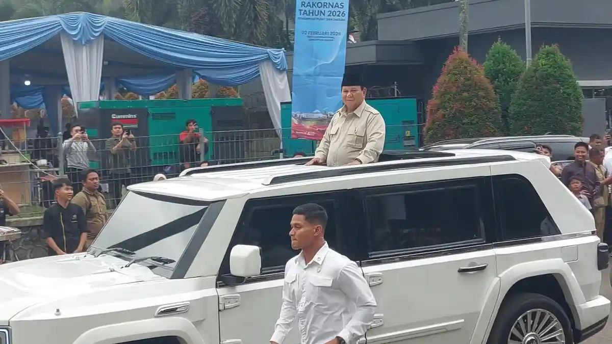 Ketika Presiden Prabowo Subianto Sapa Warga Saat Tinggalkan SICC Bogor, Anak-anak Histeris: Prabroro