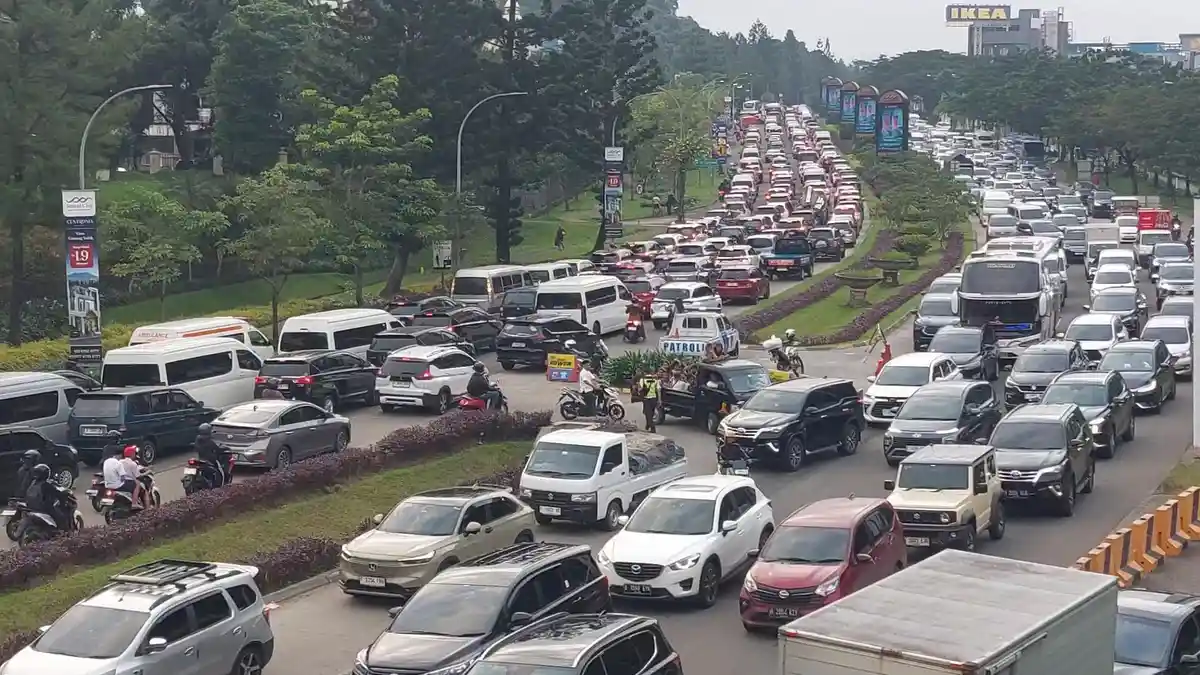 Penampakan Kemacetan di Sentul Bogor Usai Acara Rakornas, Kendaraan Mengular Panjang di Kedua Arah
