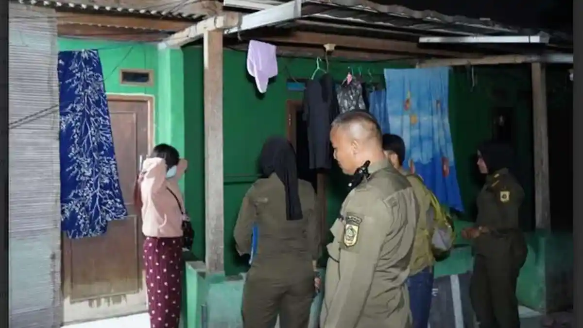 Satpol PP Kabupaten Bogor Gelar Razia Jelang Ramadan, 5 PSK dan 4 Pria Hidung Belang Terjaring