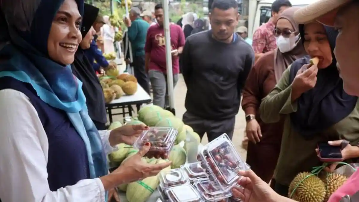 Perkenalkan Pasar Petani Garuda di Cibinong, Pemerintah Kabupaten Bogor Gelar Bazar Buah