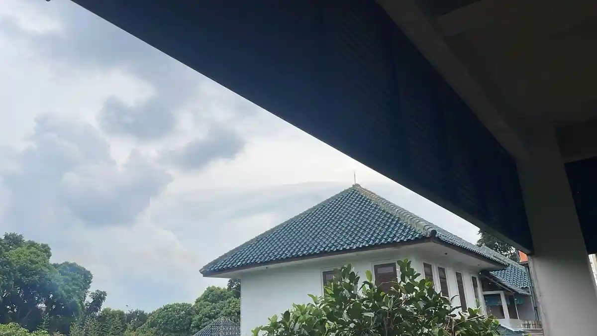 Prakiraan Cuaca Kota Bogor Kamis 19 Februari 2026, Didominasi Berawan, Potensi Hujan Saat Siang