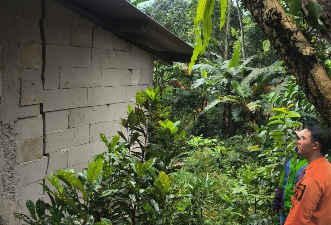 Pergerakan Tanah di Babakan Madang Bogor, 11 Rumah Warga Rusak