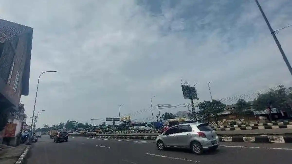 Langit Kota Bogor Mendung Tipis Senin Sore Ini, Simak Prakiraan Cuaca BMKG