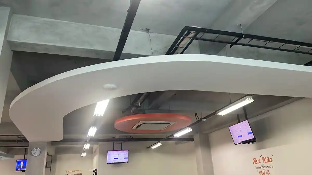 Siap-siap Listrik Padam 2 Jam, PLN Lakukan Pemeliharaan Jaringan di Sekitar DPRD Kota Bogor