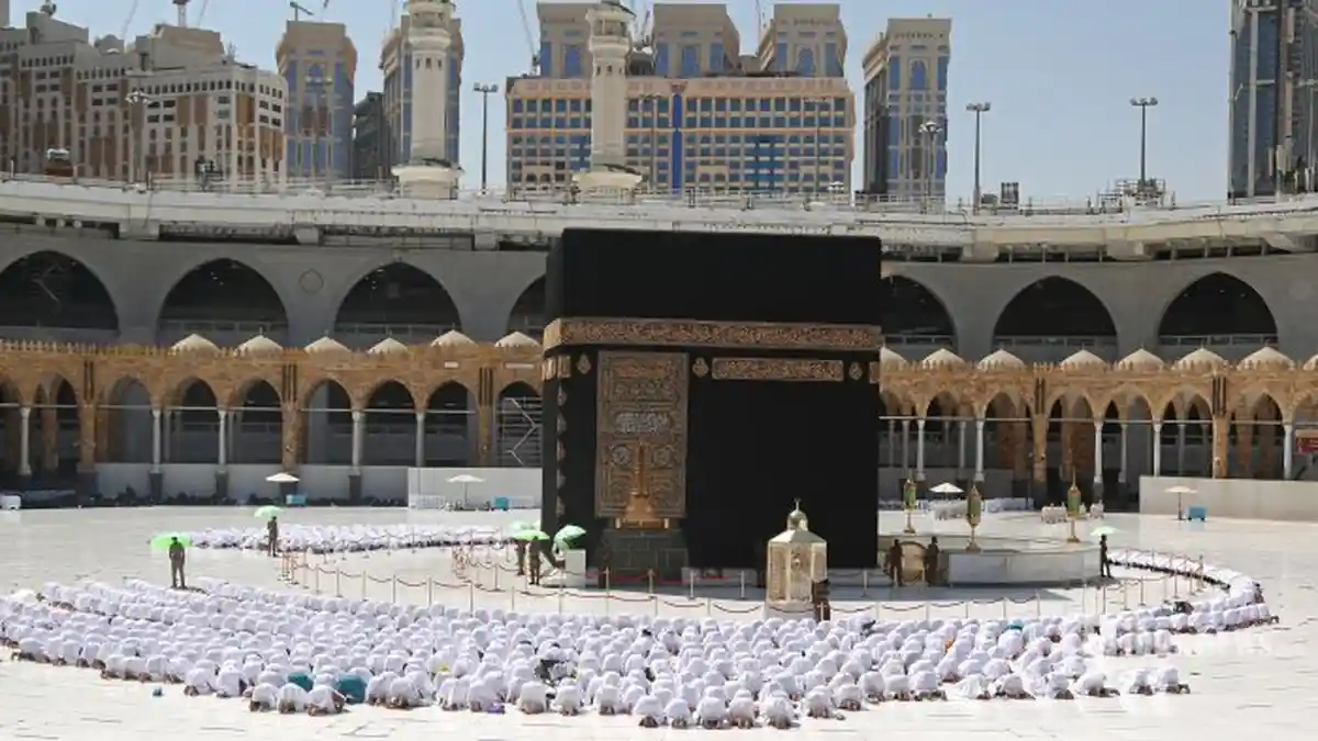 Jemaah Umroh Indonesia Bisa Pulang dengan Direct Flight Meski Israel-AS vs Iran Sedang Panas