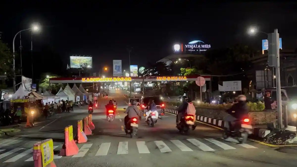 Libur Panjang, Polisi Berlakukan One Way di Jalur Puncak Bogor