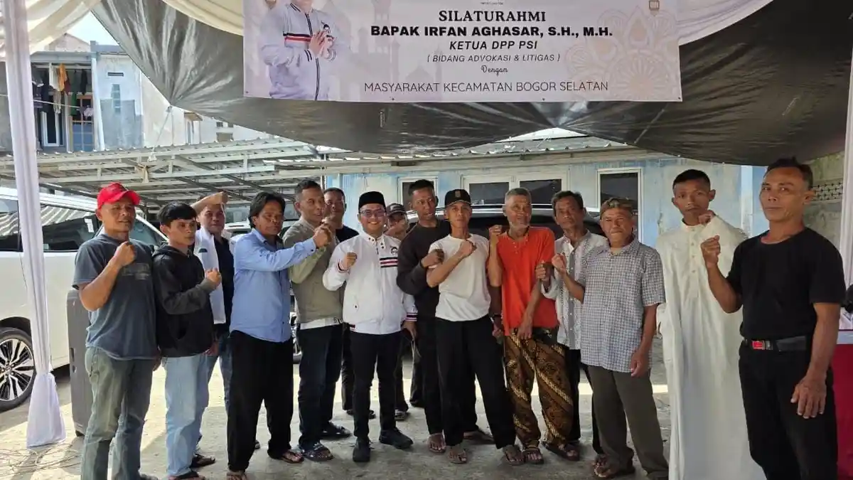 Safari Ramadan PSI di Genteng Bogor, Ketua DPP Bidang Advokasi Bagikan 500 Paket Sembako ke Warga