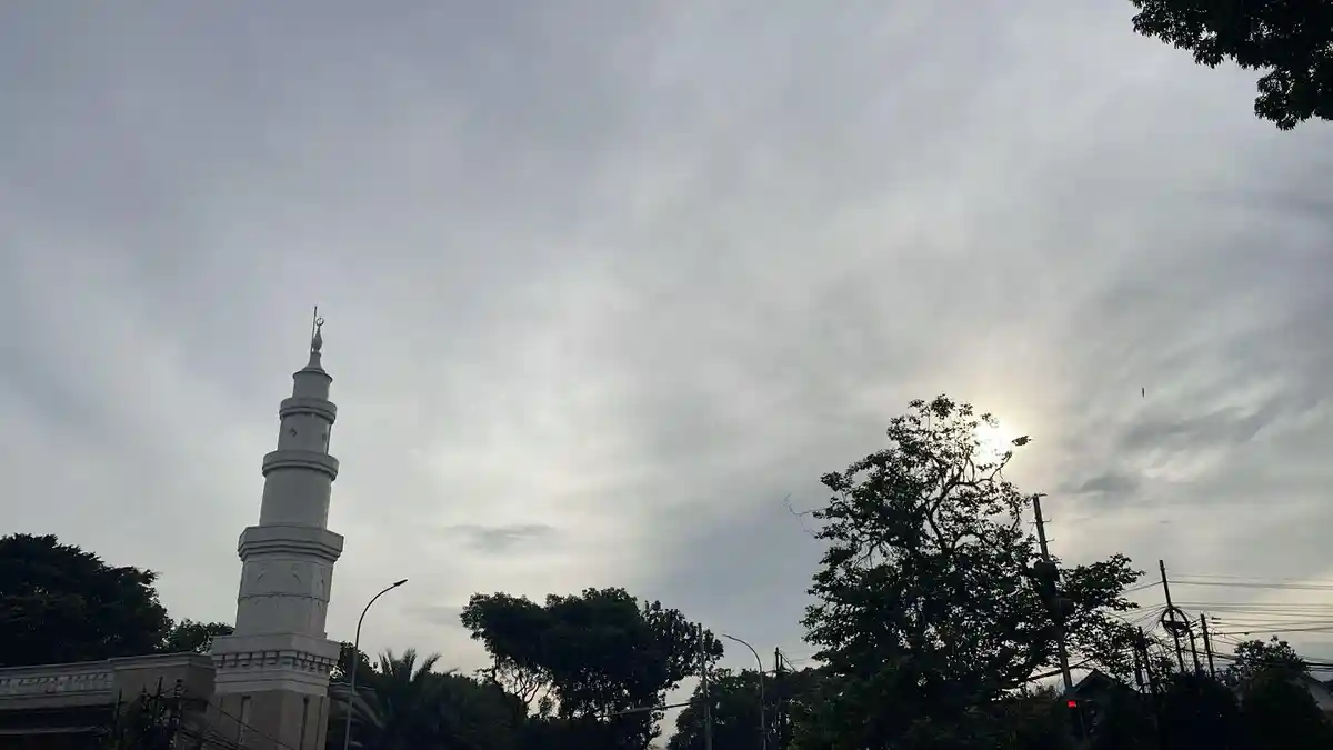 Kondisi Cuaca Kota Bogor Senin 2 Maret 2026 Jelang Siang, Berawan Sejak Pagi, Sore Potensi Hujan