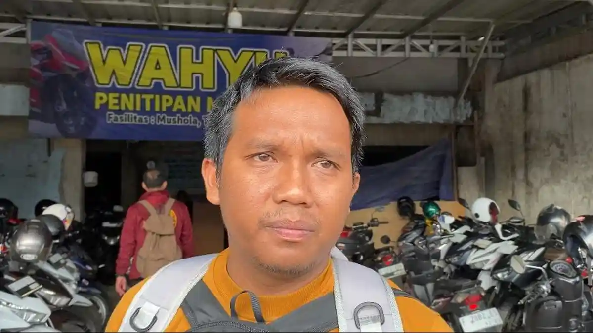 Kagetnya Marasi Saat Pulang dari Lampung, Motor Hangus Terbakar di Penitipan Luar Stasiun Bogor