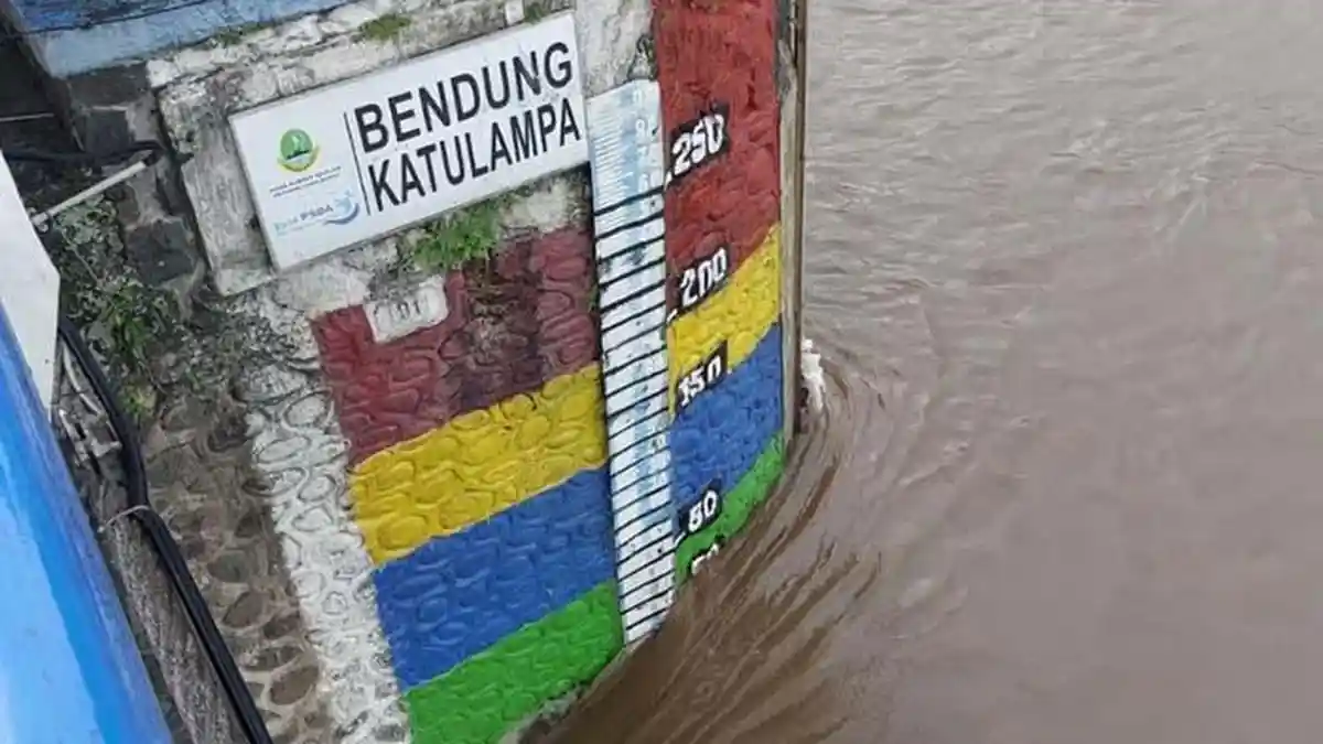 Jelang Buka Puasa, Hujan Guyur Kota Bogor, TMA Bendung Katulampa Alami Peningkatan