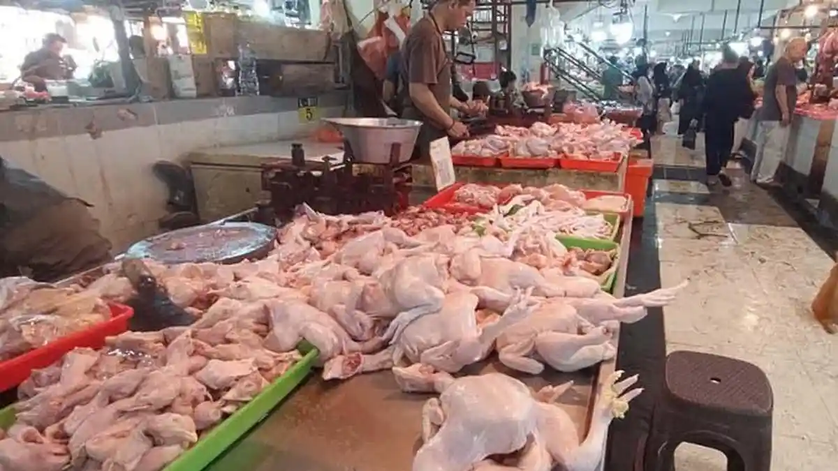 Update Harga Daging Sapi dan Ayam di Pasar Jambu Dua Kota Bogor, Pedagang Heran Naiknya Tak Biasa