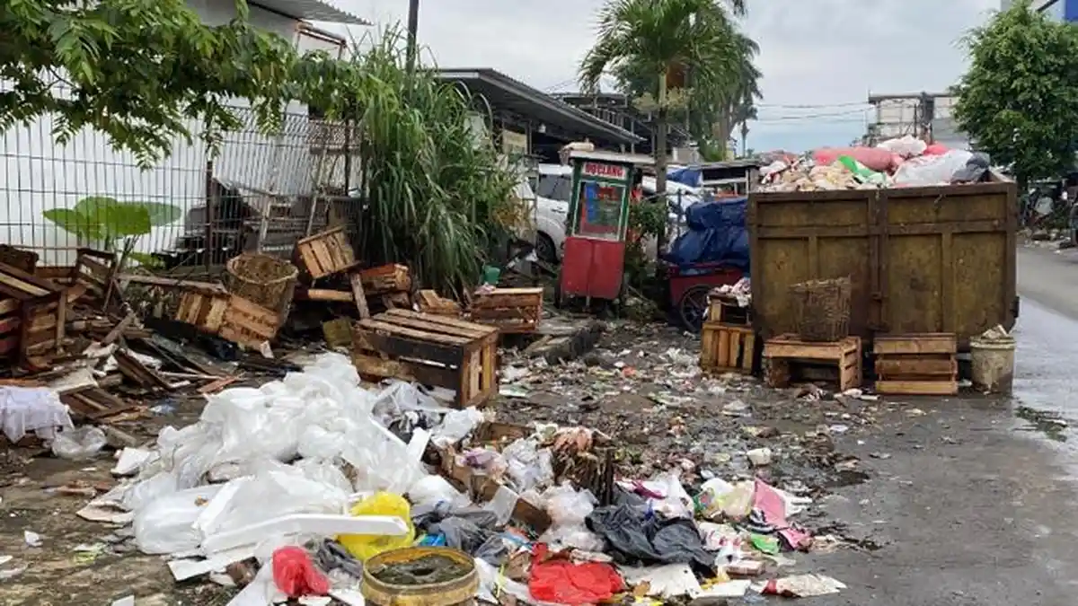 Truk Sampah Di Jalan Mayor Oking Stasiun Bogor Dikeluhkan Warga, Bikin Kumuh Lingkungan