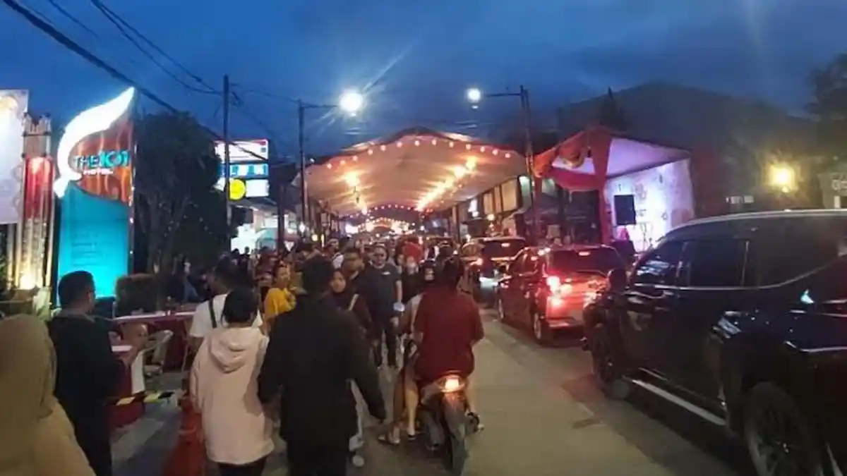 Bikin Macet, Polisi Imbau Pengunjung Acara Cap Go Meh Kota Bogor Tak Parkir di Bahu Jalan Otista
