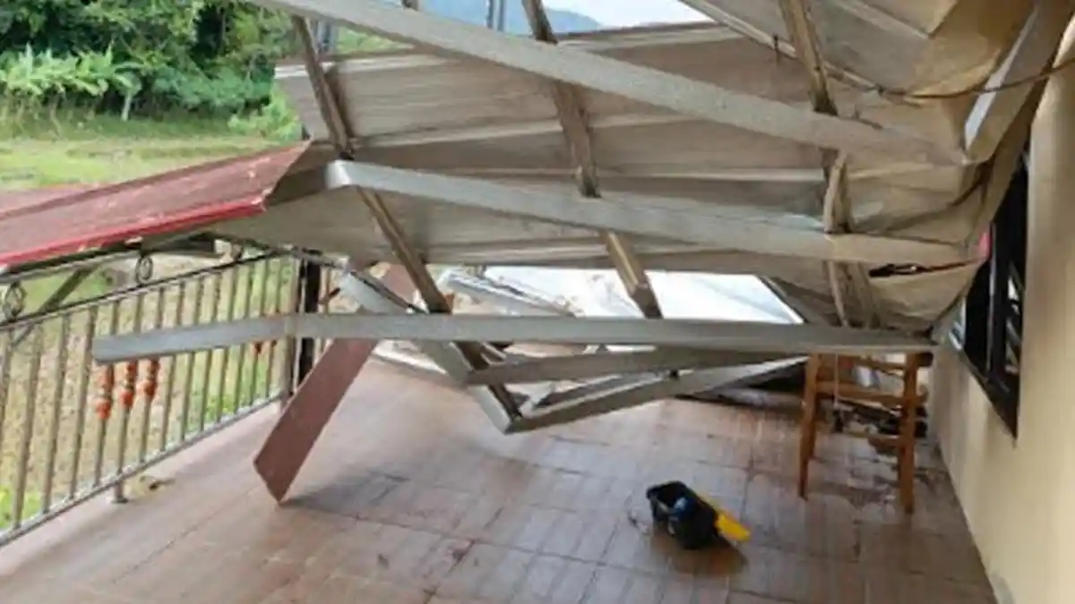 Satu Rumah Rusak Diterpa Angin Kencang di Sukajaya Bogor, Penghuni Selamat