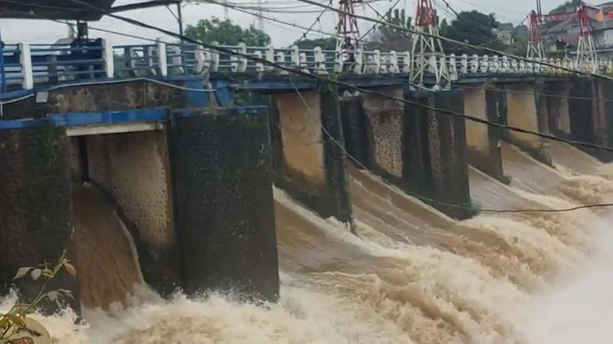Sempat Naik ke 150 Cm, Tinggi Air Ciliwung di Bendung Katulampa Bogor Kini Turun ke 60 Cm Siaga 4